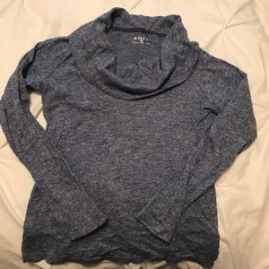 Cowel neck long sleeve T-shirt